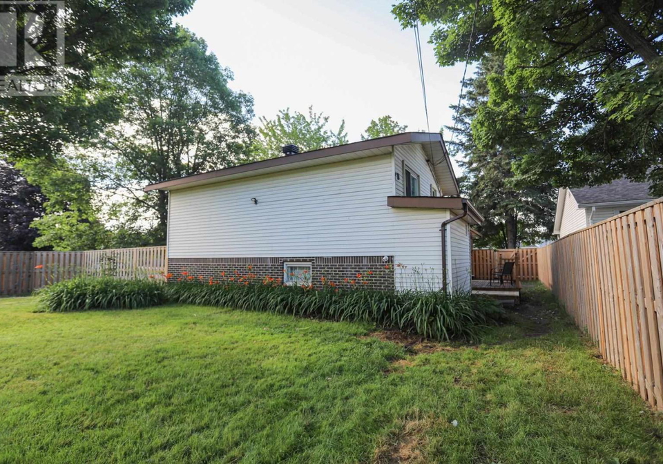 74-grandriver-crescent-sault-ste-marie-ontario-sm261834