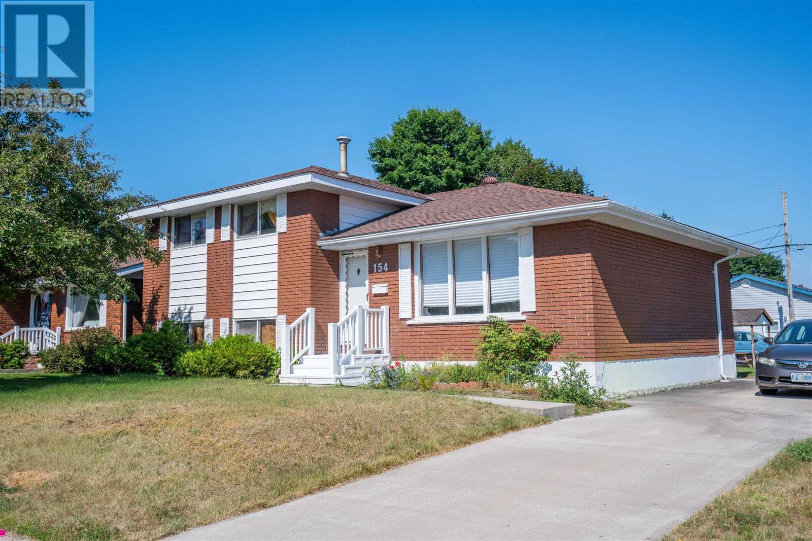 154-chambers-avenue-sault-ste-marie-ontario-sm261868