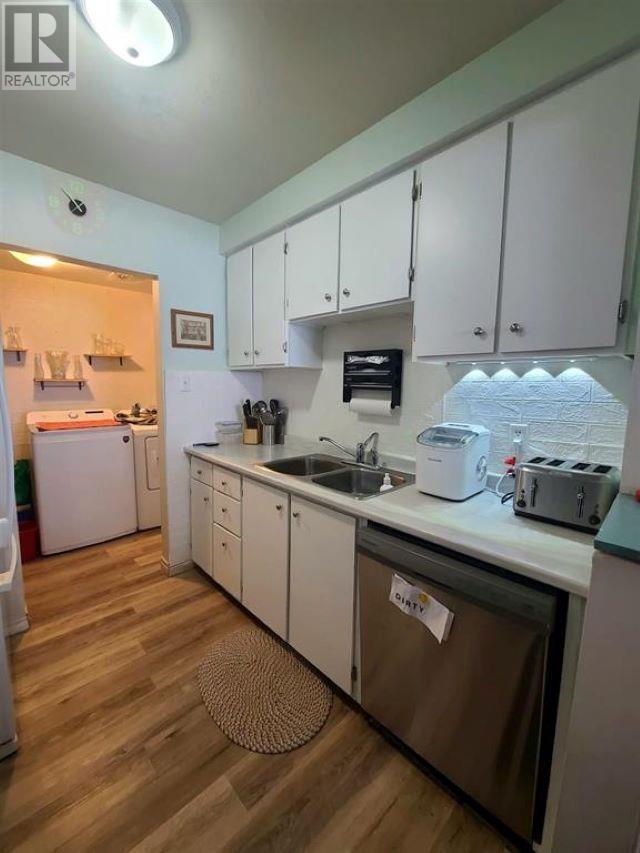 8-capital-place-elliot-lake-ontario-sm261893