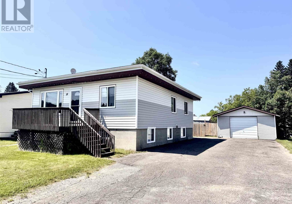 18-wood-avenue-wawa-ontario-sm261906