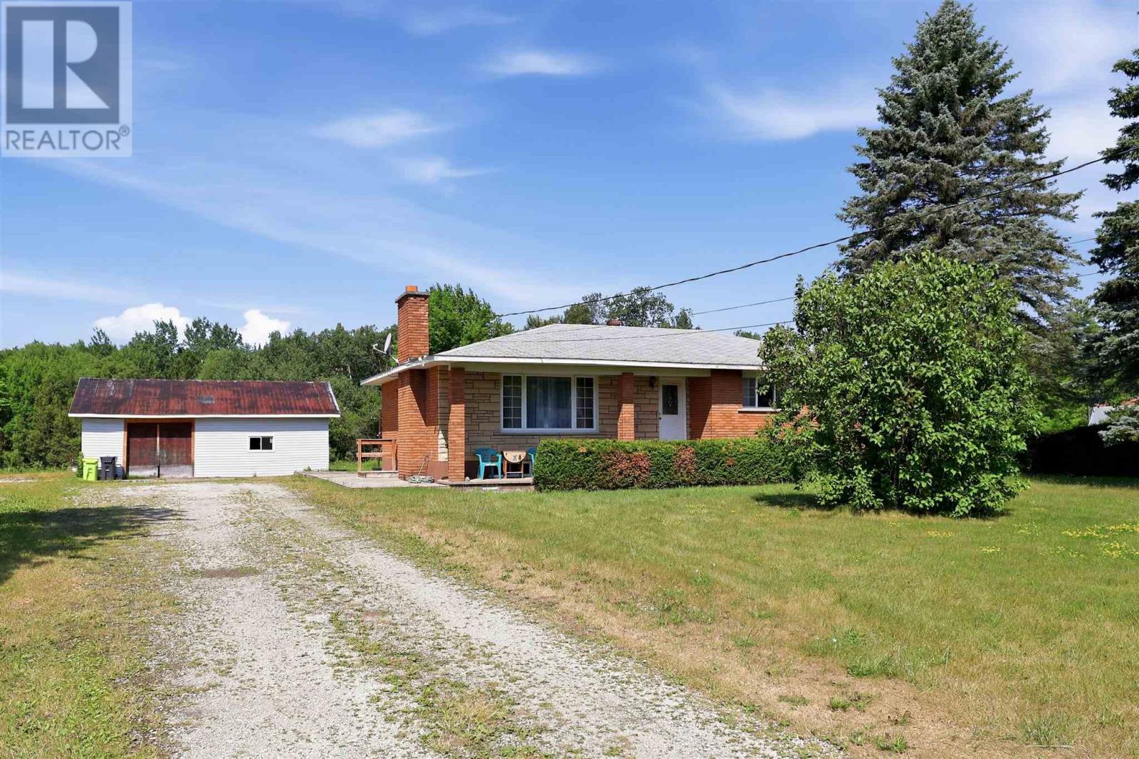305-moss-road-sault-ste-marie-ontario-sm261942