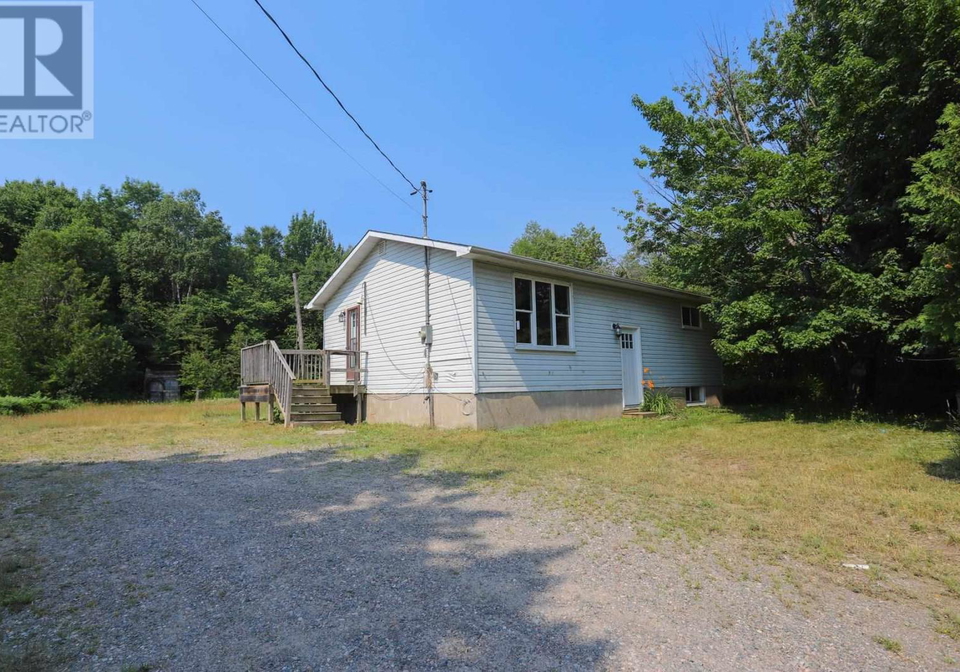 27-superior-street-batchawana-bay-ontario-sm261974