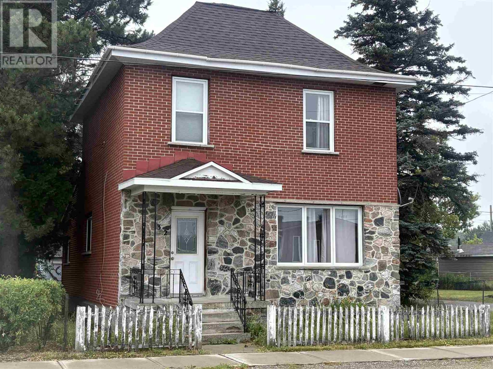 32-lansdowne-street-s-chapleau-ontario-sm262005