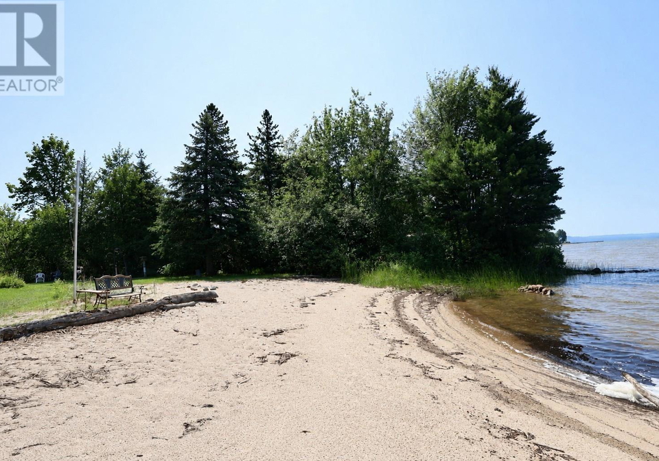 619-mission-road-goulais-river-ontario-sm262009