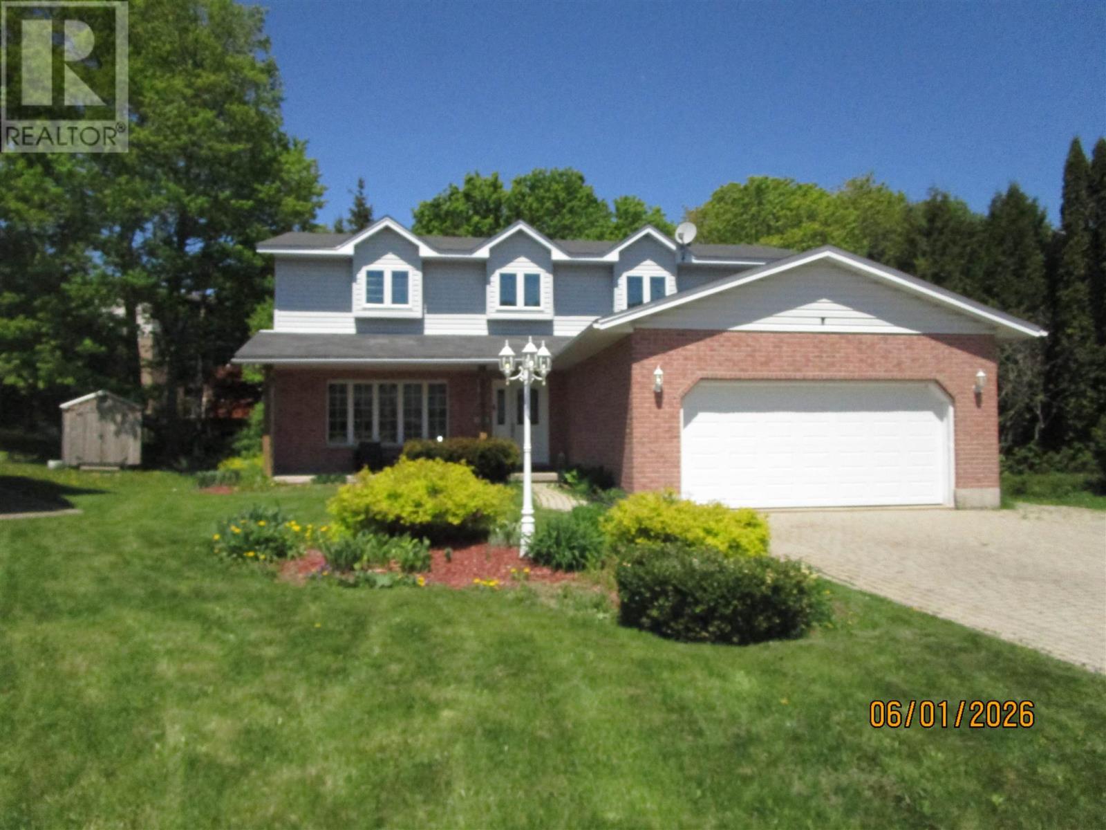 27-plummer-ct-sault-ste-marie-ontario-sm262024