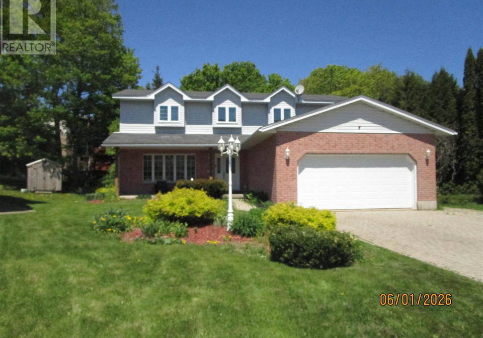 27-plummer-ct-sault-ste-marie-ontario-sm262024