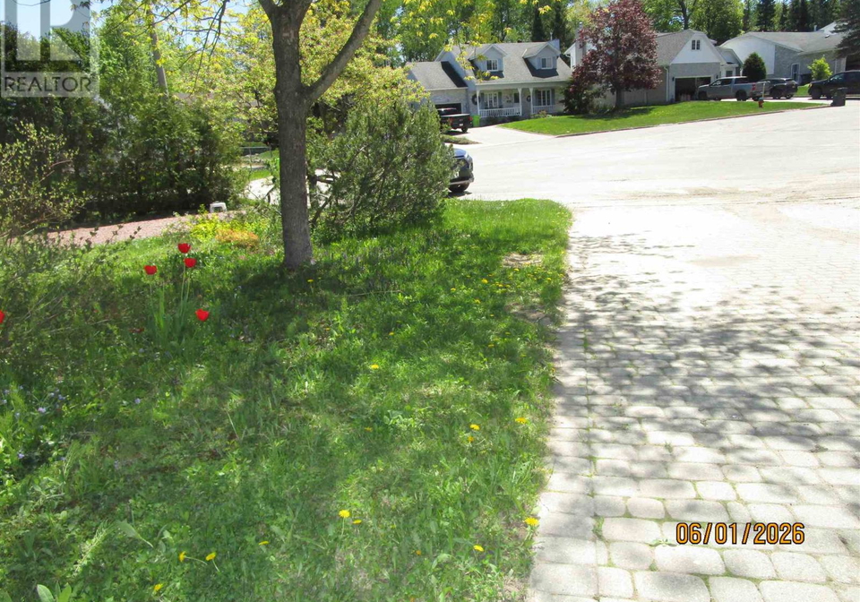 27-plummer-ct-sault-ste-marie-ontario-sm262024