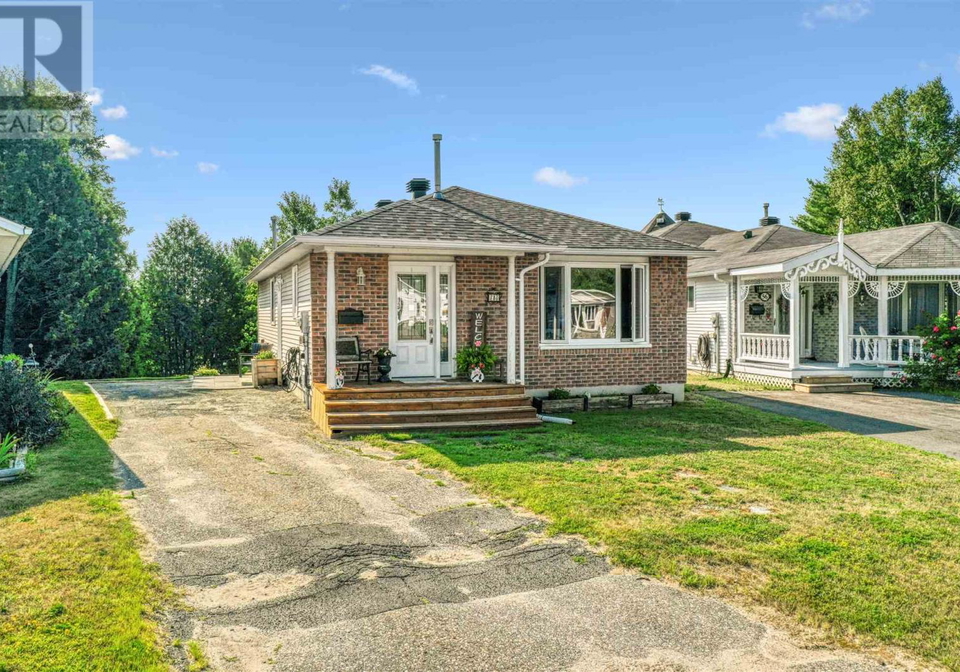 54-beaumier-crescent-elliot-lake-ontario-sm262035