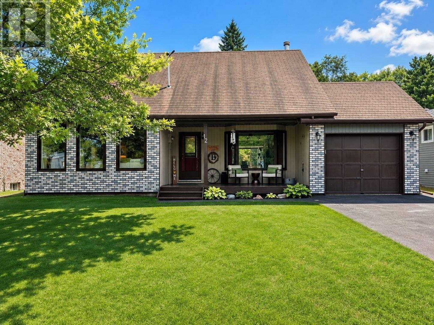 12-maple-street-wawa-ontario-sm262038