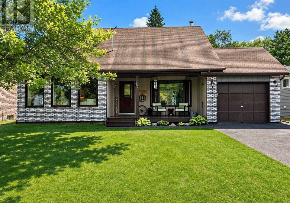 12-maple-street-wawa-ontario-sm262038