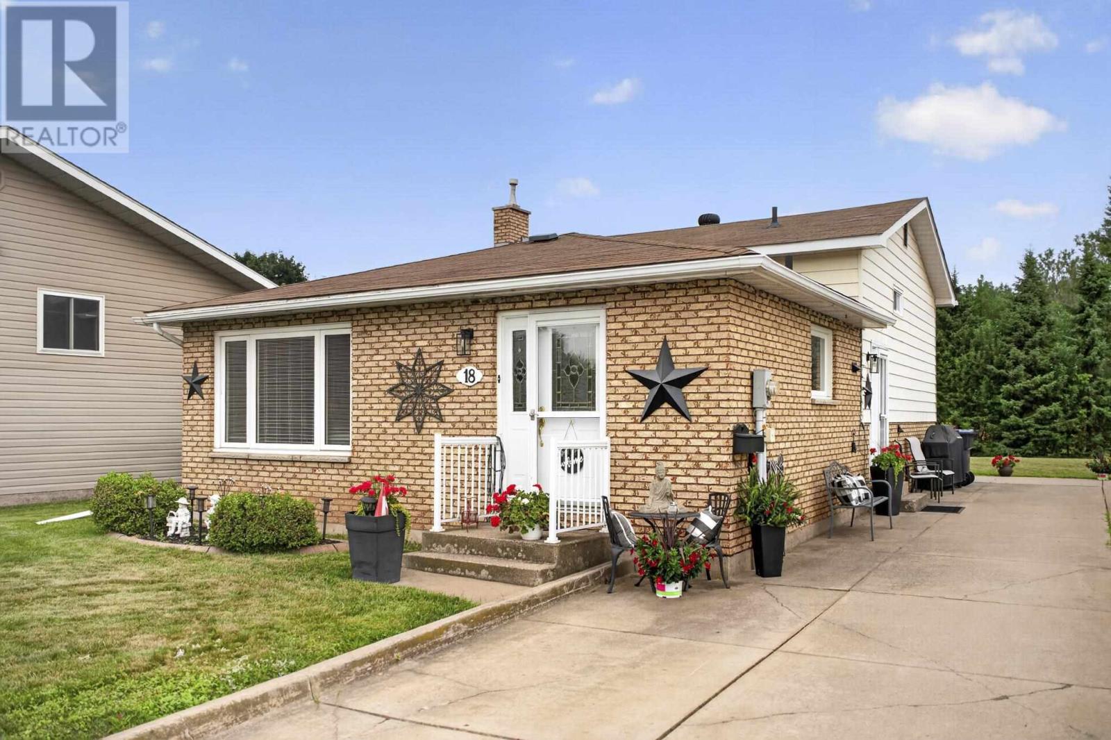 18-wright-street-sault-ste-marie-ontario-sm262040