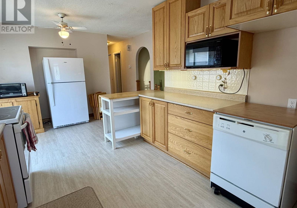 55-esten-drive-s-elliot-lake-ontario-sm262063