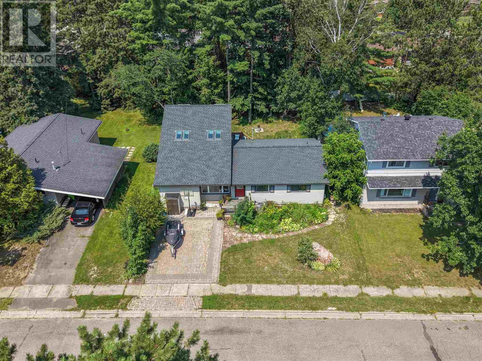 131-meadow-park-crescent-sault-ste-marie-ontario-sm262074