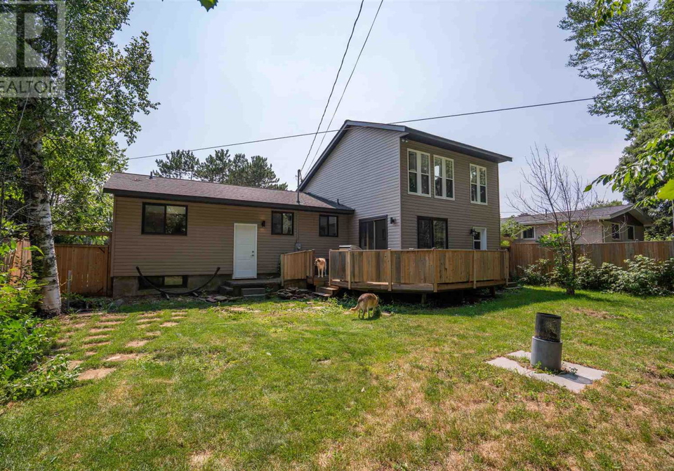 131-meadow-park-crescent-sault-ste-marie-ontario-sm262074