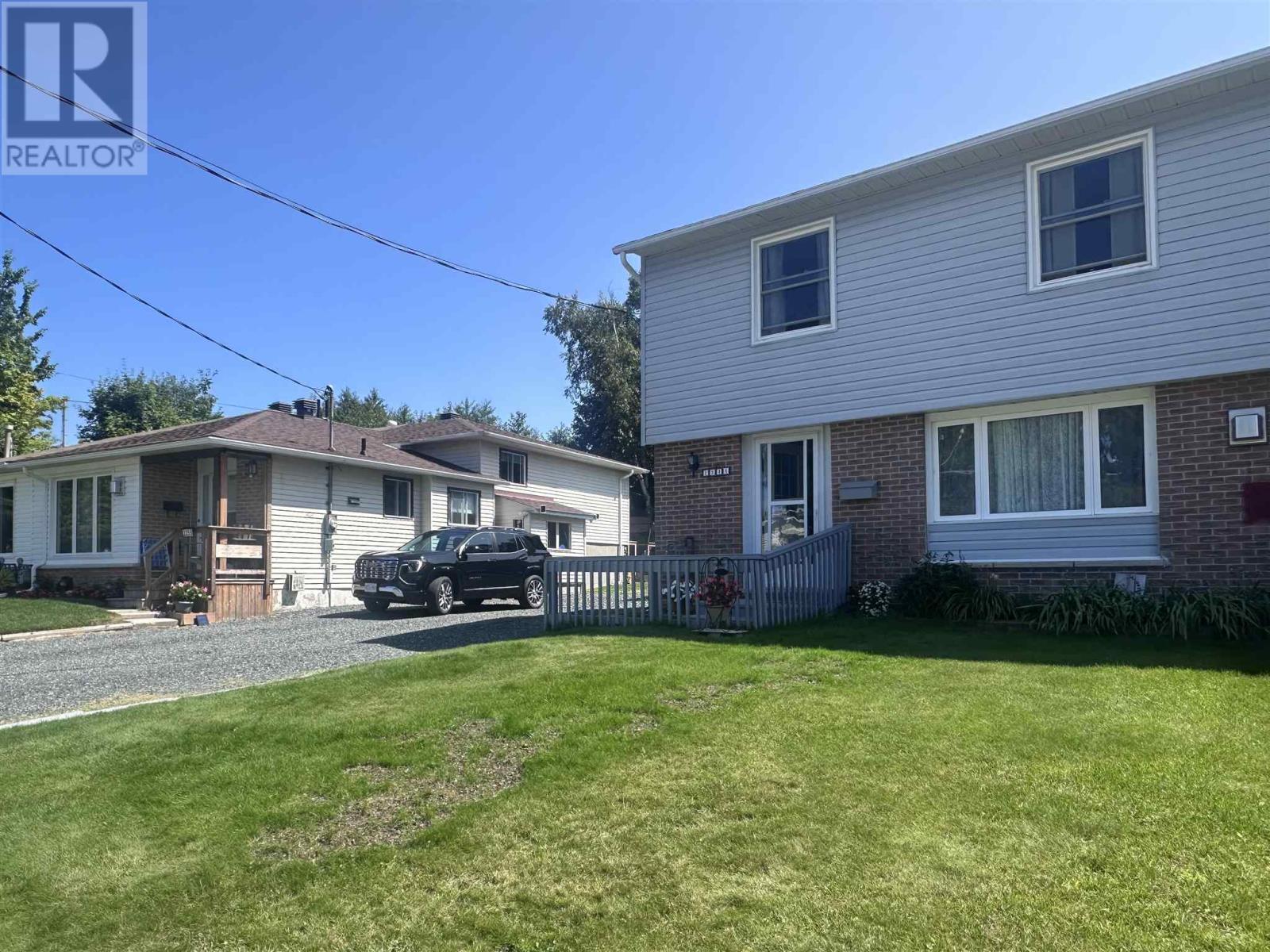 223a-ottawa-avenue-elliot-lake-ontario-sm262094