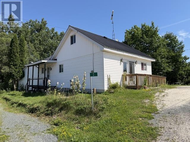 2-queen-victoria-street-desbarats-ontario-sm262101