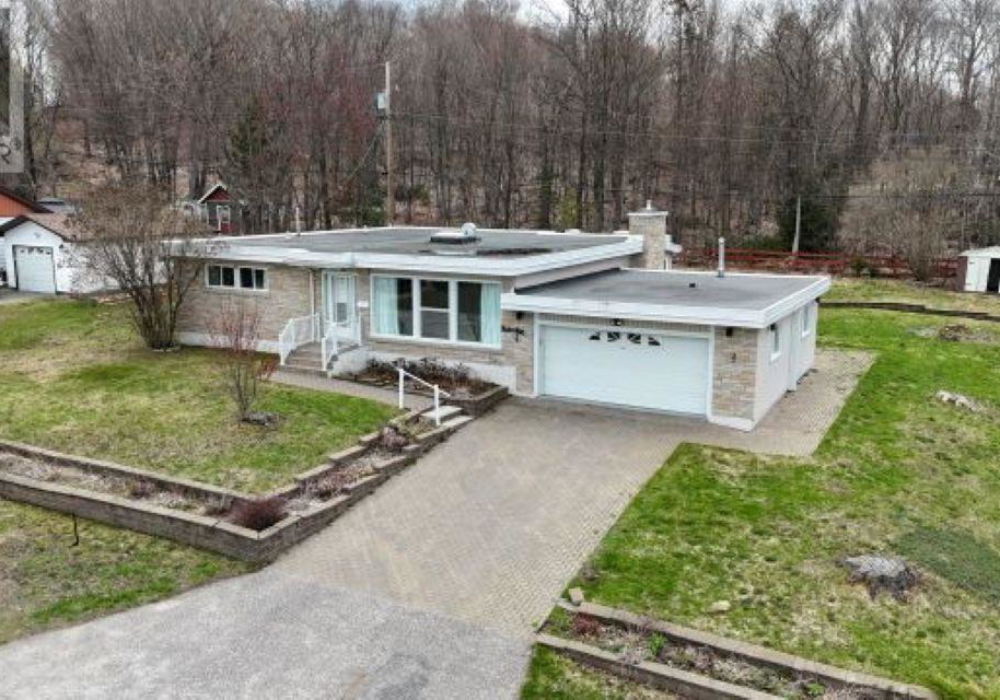 25-gillanders-road-elliot-lake-ontario-sm262103
