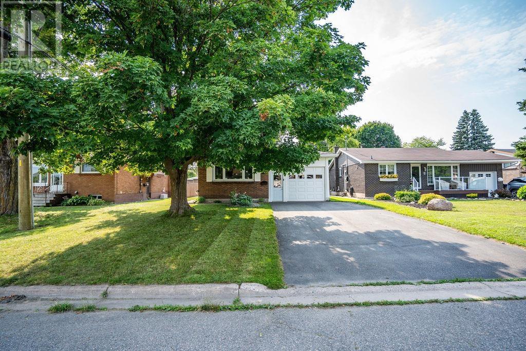 5-royal-road-sault-ste-marie-ontario-sm262113