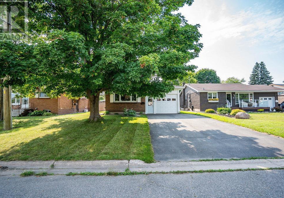 5-royal-road-sault-ste-marie-ontario-sm262113