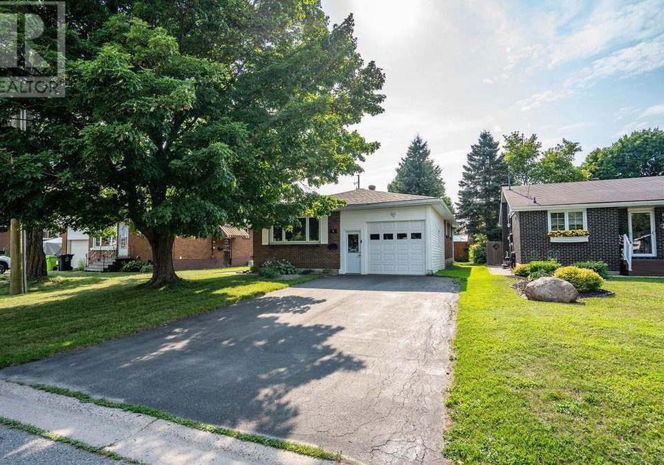 5-royal-road-sault-ste-marie-ontario-sm262113