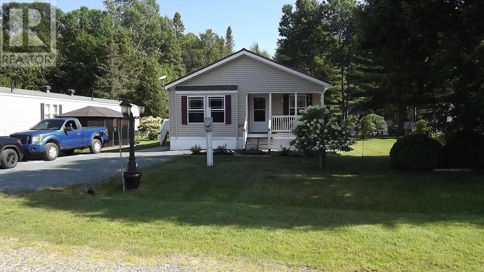 19-pinewood-street-massey-ontario-sm262119