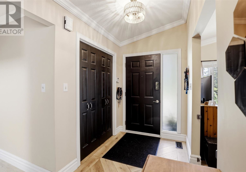 4112-queen-street-sault-ste-marie-ontario-sm262125