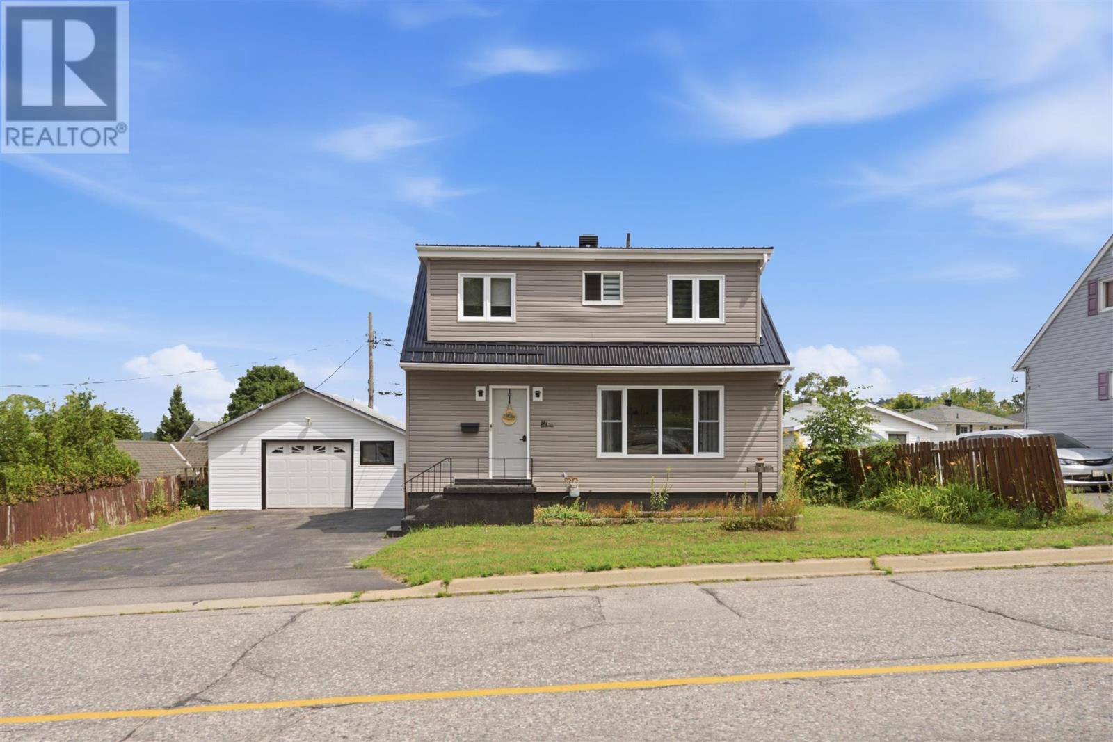 70-spruce-avenue-elliot-lake-ontario-sm262135