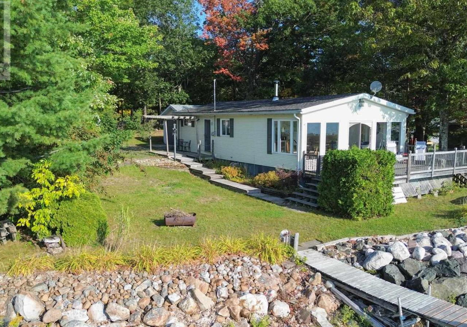 647b-lakeshore-drive-tarbutt-ontario-sm262157