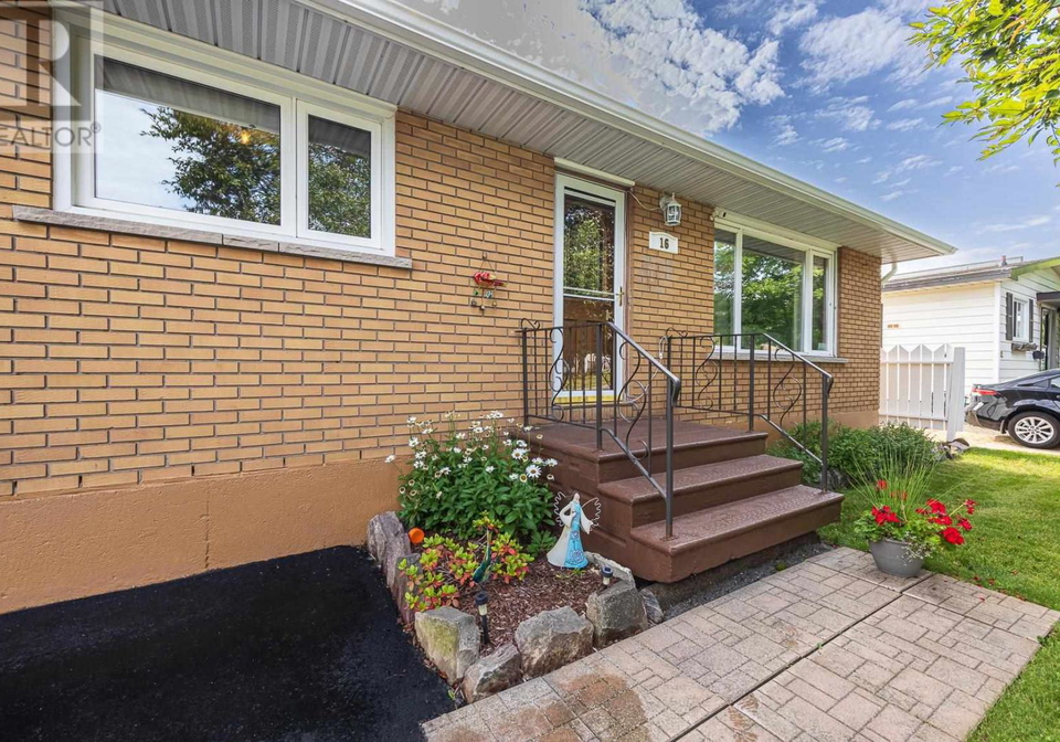 16-tuckett-street-sault-ste-marie-ontario-sm262160