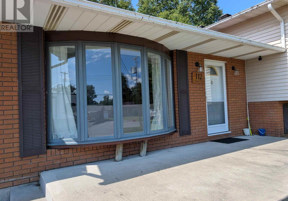 112-superior-avenue-wawa-ontario-sm262185