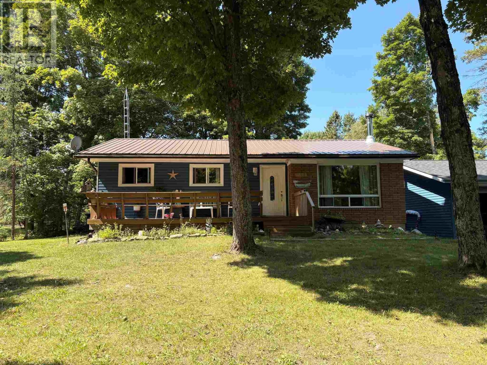 3035-canoe-point-road-3035-canoe-point-hilton-beach-ontario-sm262191