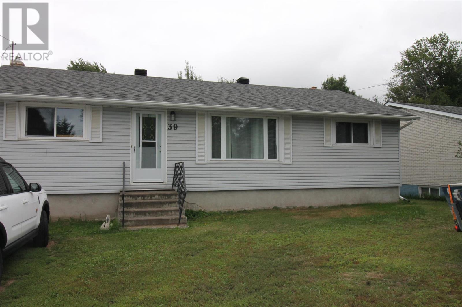 39-park-street-sault-ste-marie-ontario-sm262276