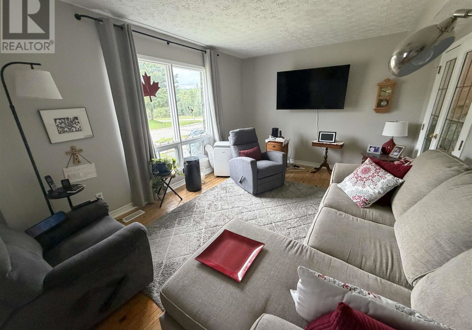3-stewart-crescent-elliot-lake-ontario-sm262287