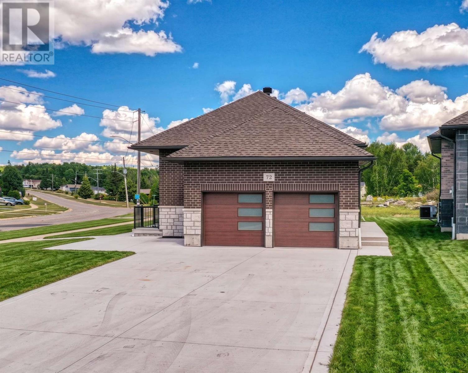 72-mclaren-crescent-elliot-lake-ontario-sm262296