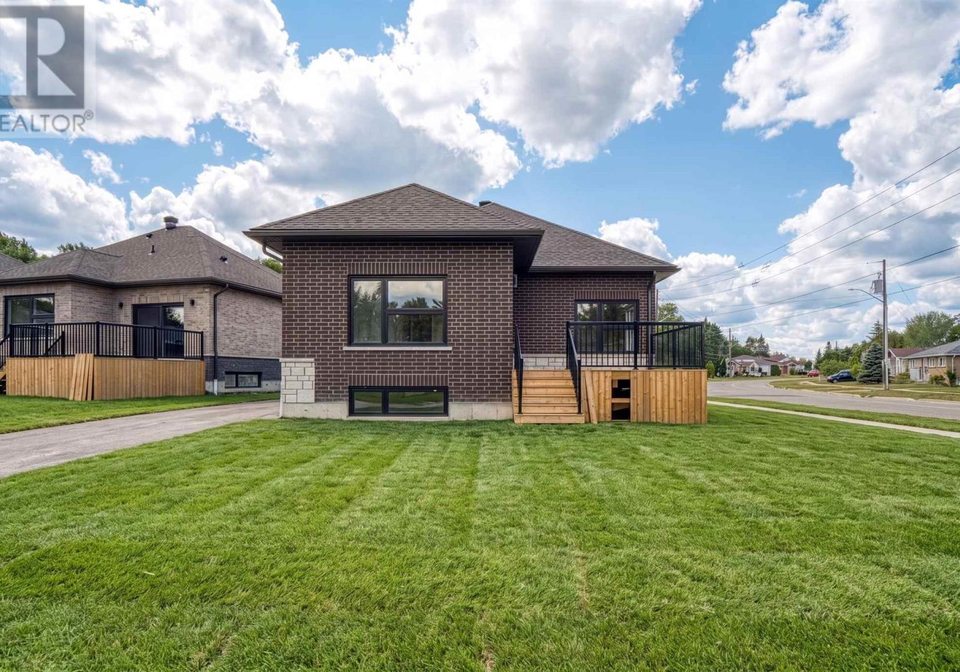 72-mclaren-crescent-elliot-lake-ontario-sm262296