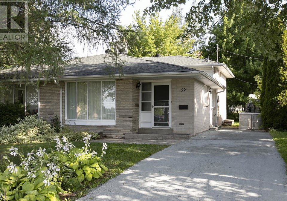 22-princess-crescent-sault-ste-marie-ontario-sm262297