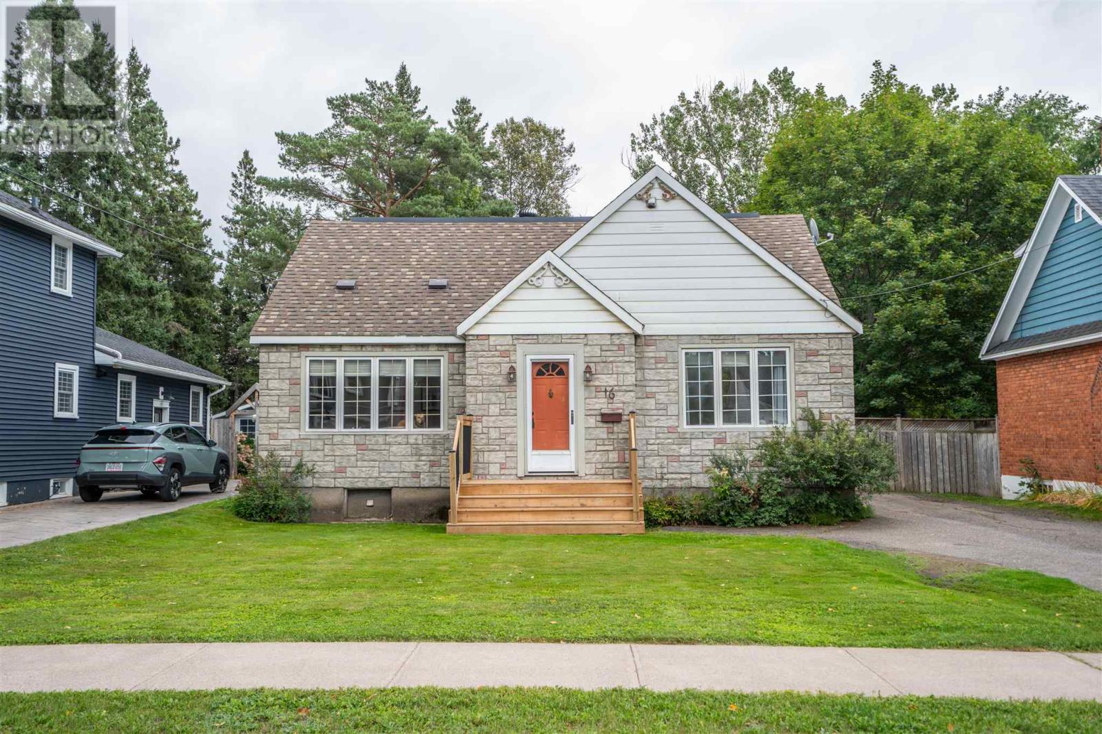 16-retta-street-sault-ste-marie-ontario-sm262304