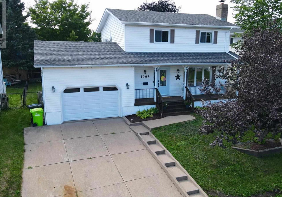 1007-lake-street-sault-ste-marie-ontario-sm262315