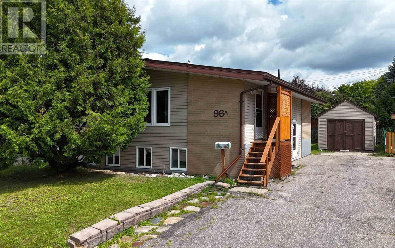 96a-axmith-avenue-elliot-lake-ontario-sm262323