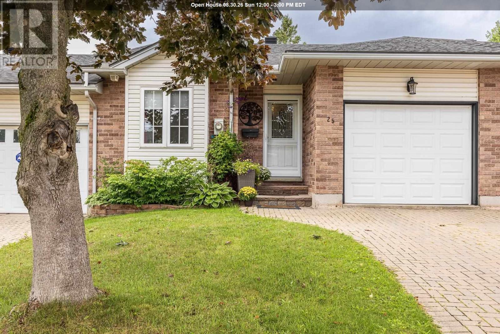 25-village-ct-sault-ste-marie-ontario-sm262324