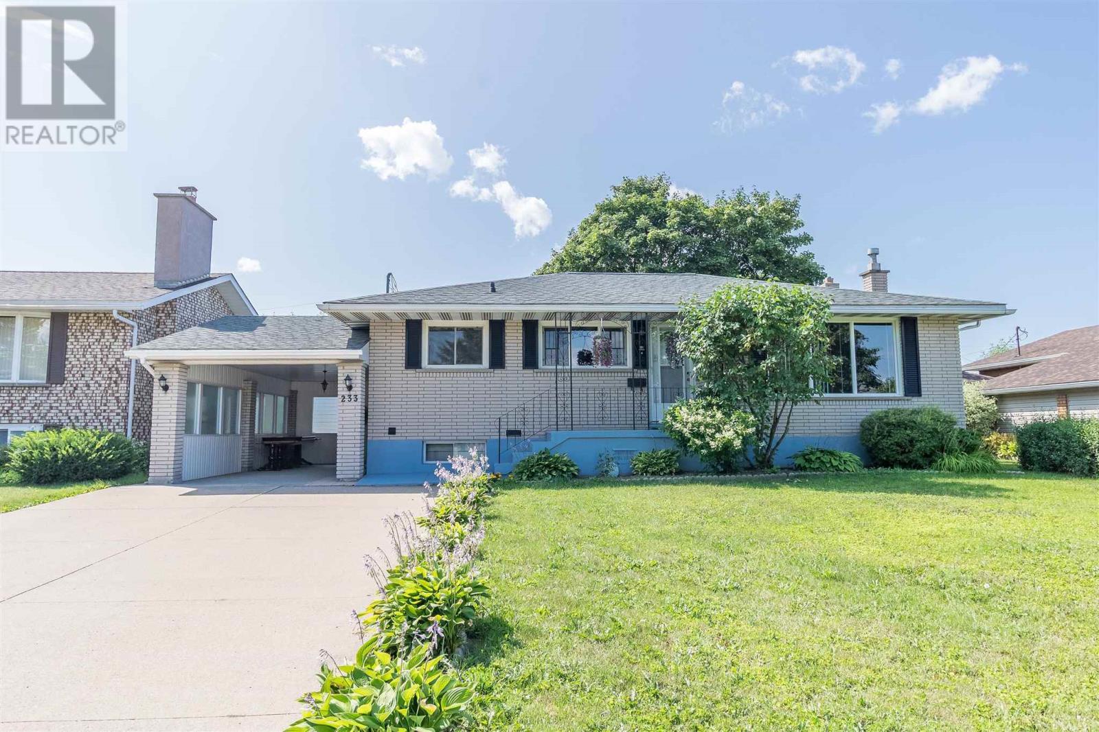 233-grand-boulevard-sault-ste-marie-ontario-sm262338