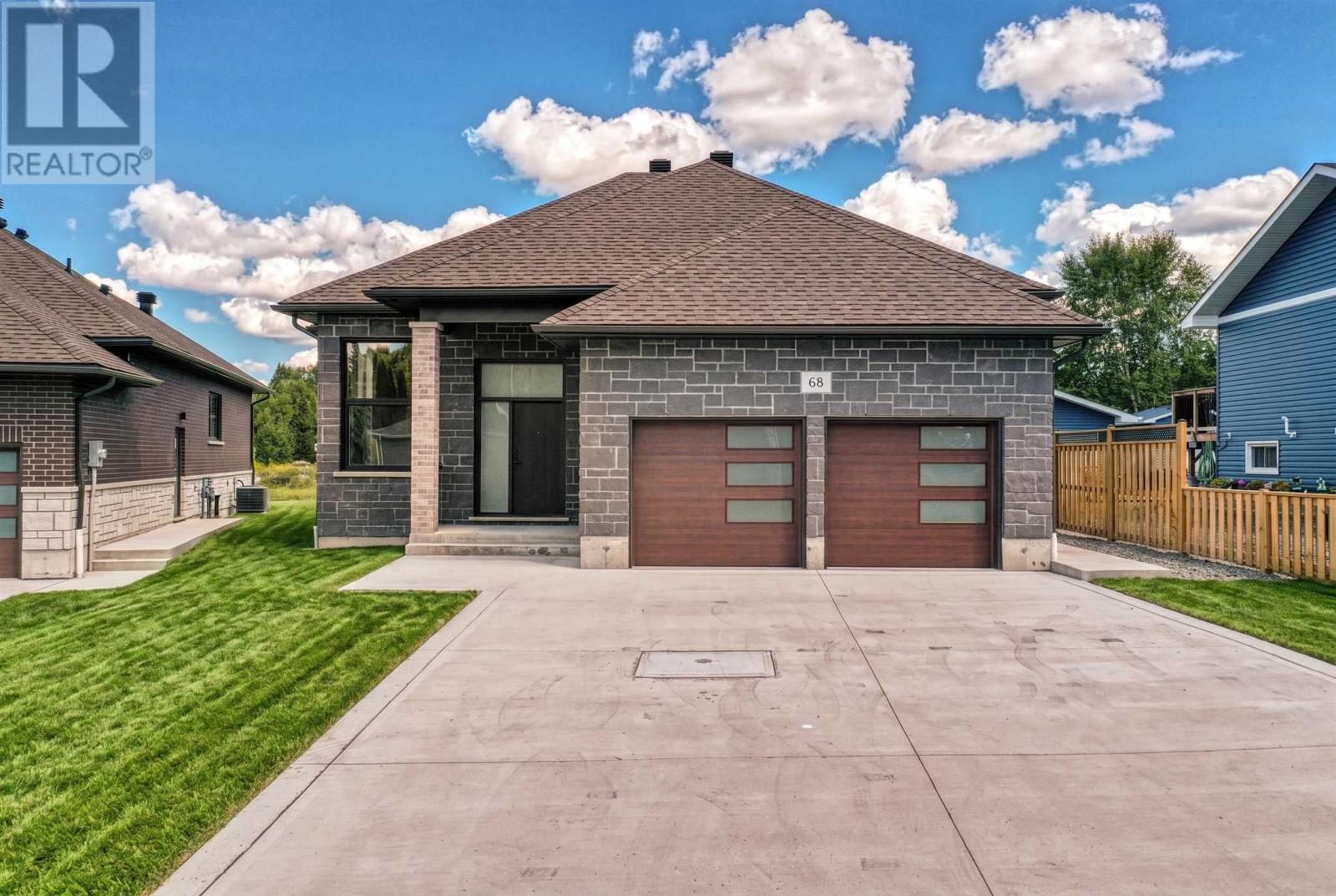 68-mclaren-crescent-elliot-lake-ontario-sm262342