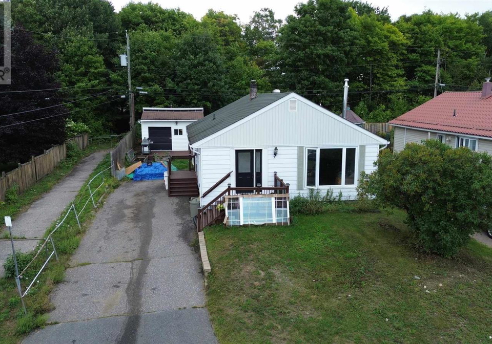 31-hirshhorn-avenue-elliot-lake-ontario-sm262345