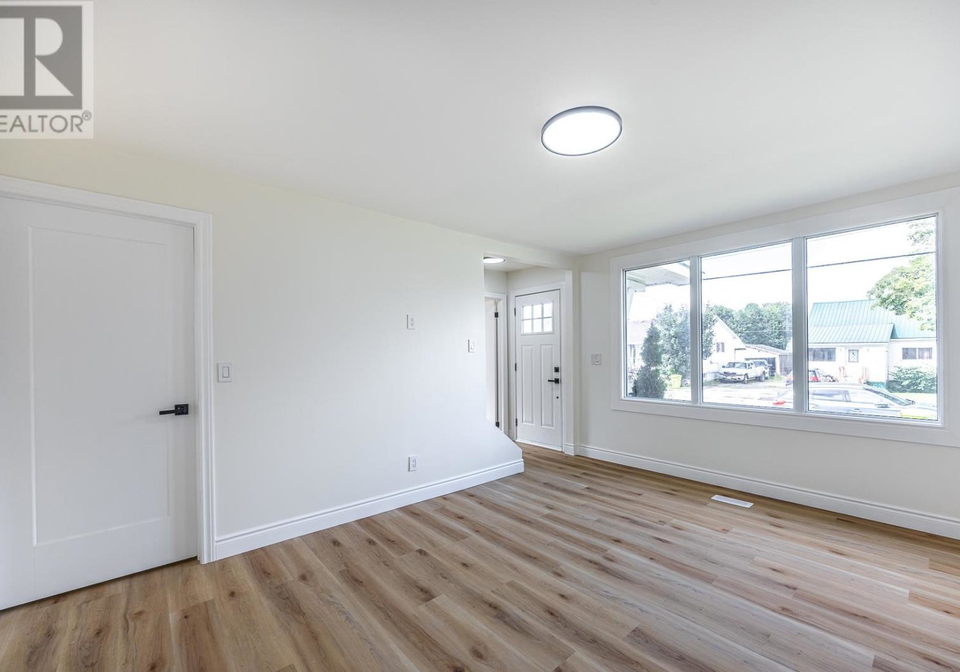 348-first-avenue-sault-ste-marie-ontario-sm262346