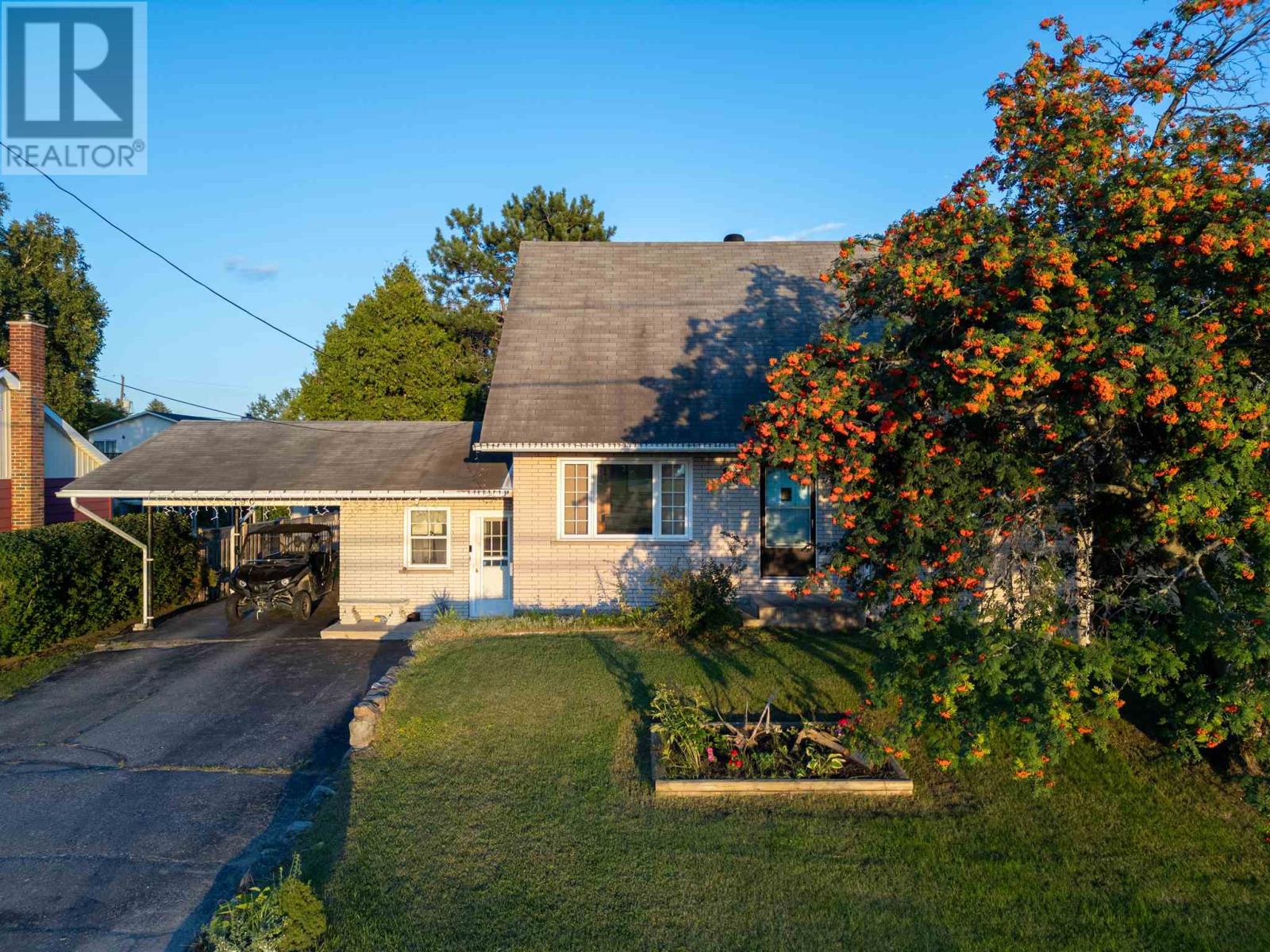 190-woodward-avenue-blind-river-ontario-sm262369