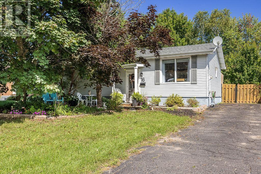 16-griffon-street-sault-ste-marie-ontario-sm262417