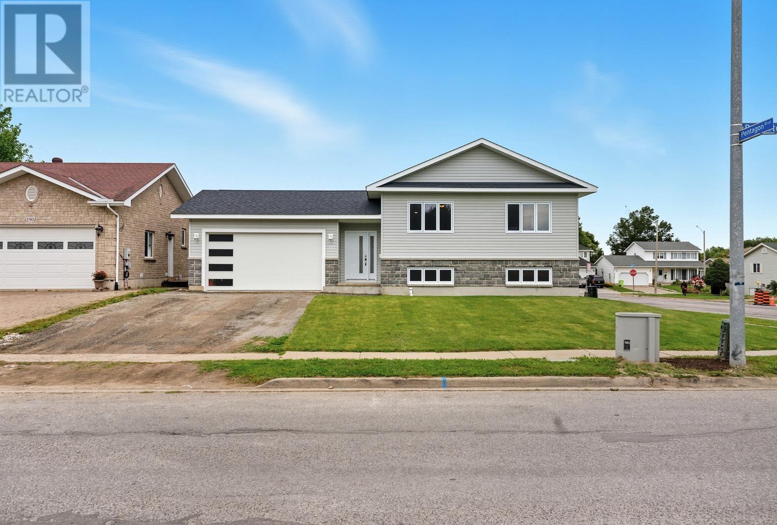 237-pentagon-boulevard-sault-ste-marie-ontario-sm262421