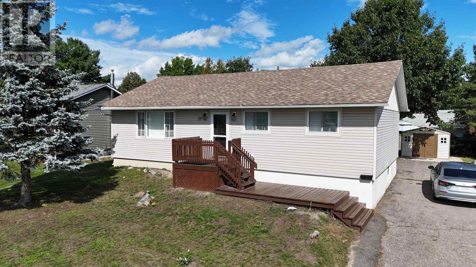 39-blackwell-road-elliot-lake-ontario-sm262424
