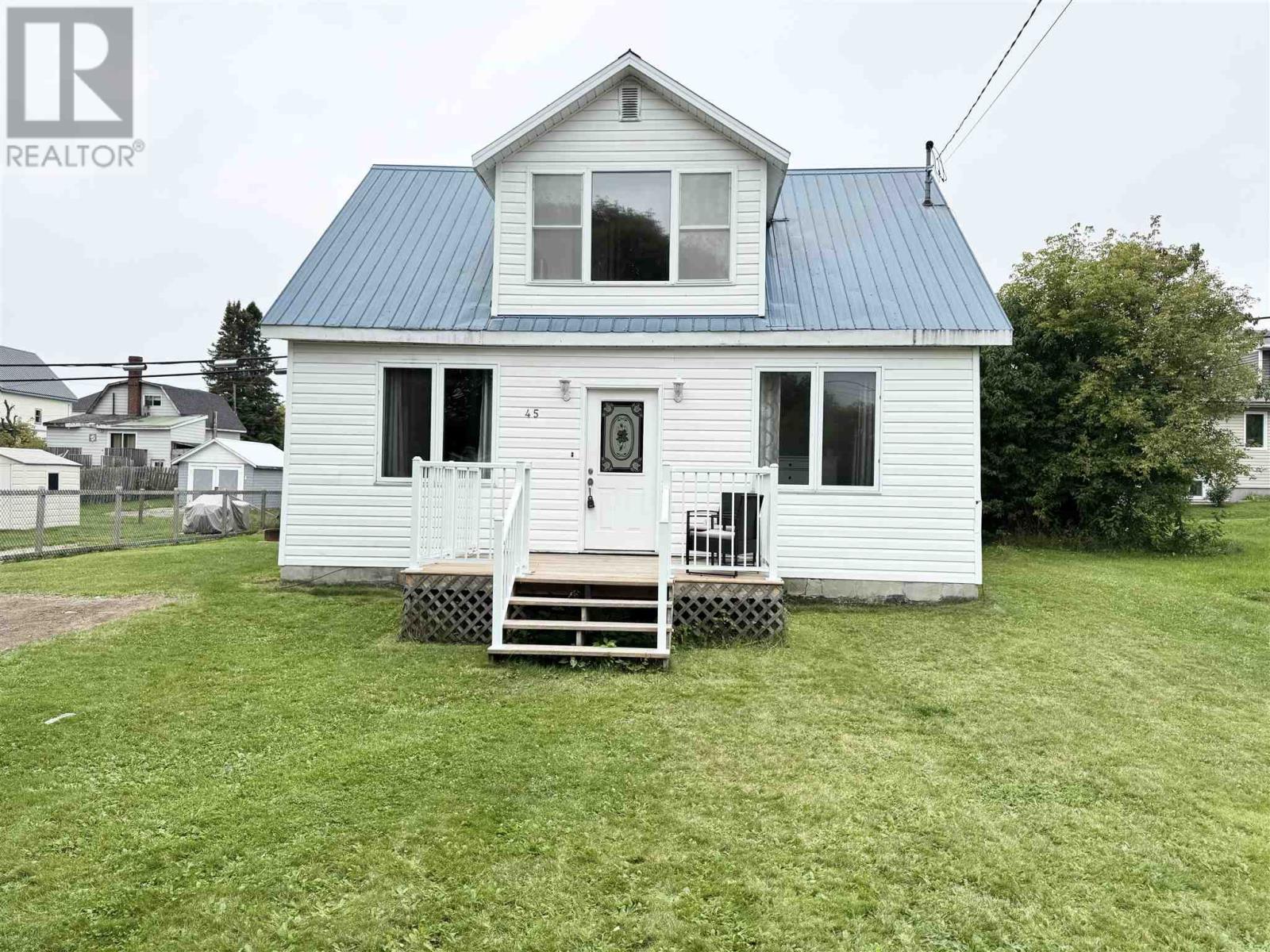 45-elgin-street-chapleau-ontario-sm262431