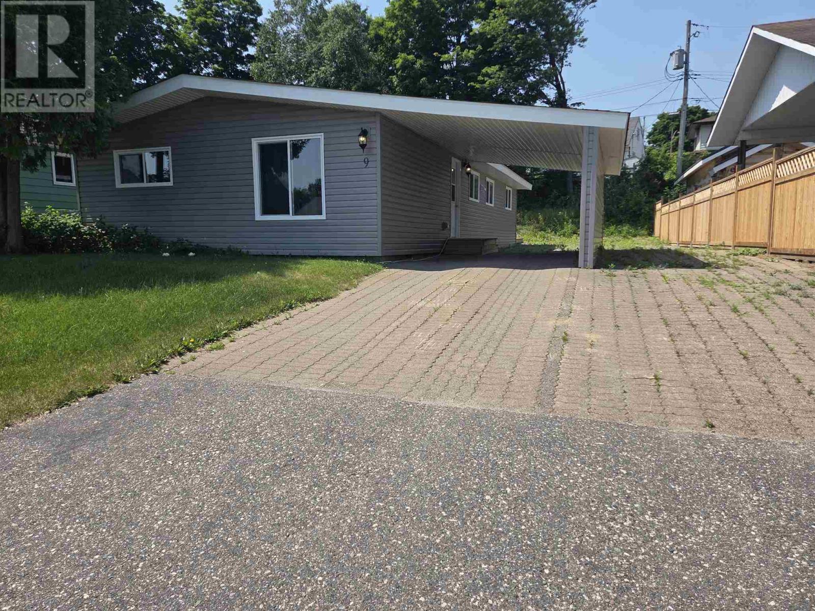 9-central-avenue-elliot-lake-ontario-sm262441